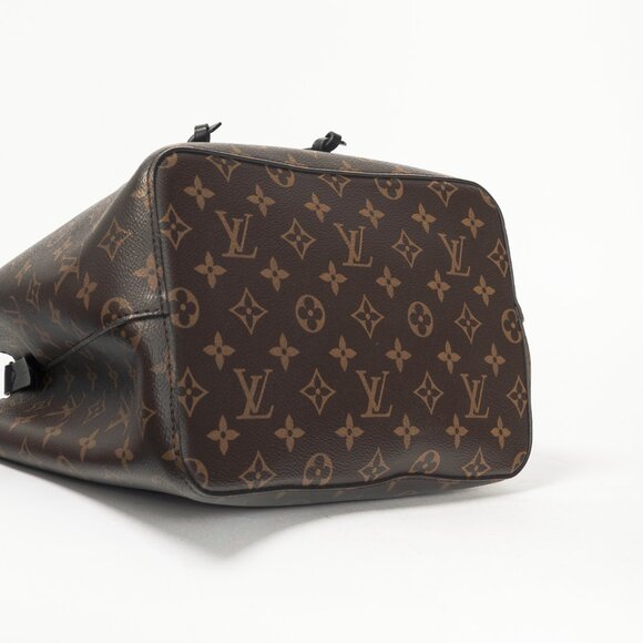 Louis Vuitton NeoNoe MM Monogram Canvas & Black Leather Bucket Bag - Picture 5 of 15